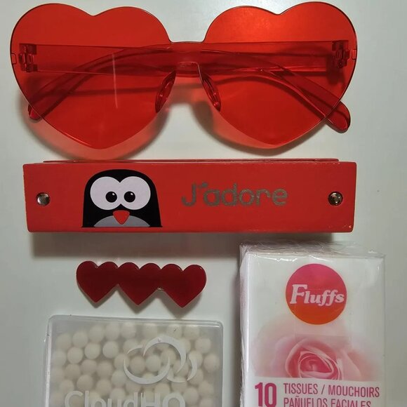 Red Radiance Beauty & Pamper Box - Picture 7 of 8